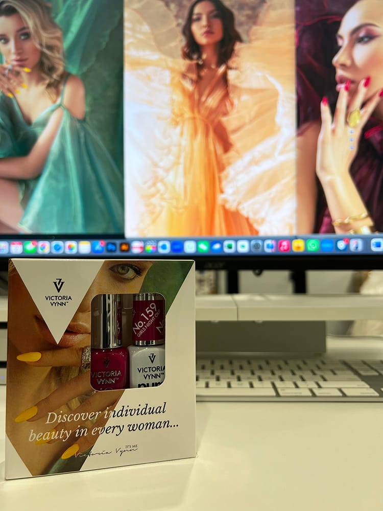 Victoria VYNN 2 Pack Pure Creamy Hybrid 159 + iQ Nail Polish 12 10 iq 12 pure 159