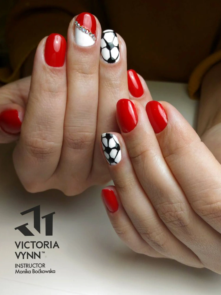 Pure Creamy Hybrid Gel Polish No. 022 Ever Poppy 12 Best Selling Catchy Blood Red Nails Victoria VYNN Pure Creamy Hybrid 022 Ever Poppy 1 5