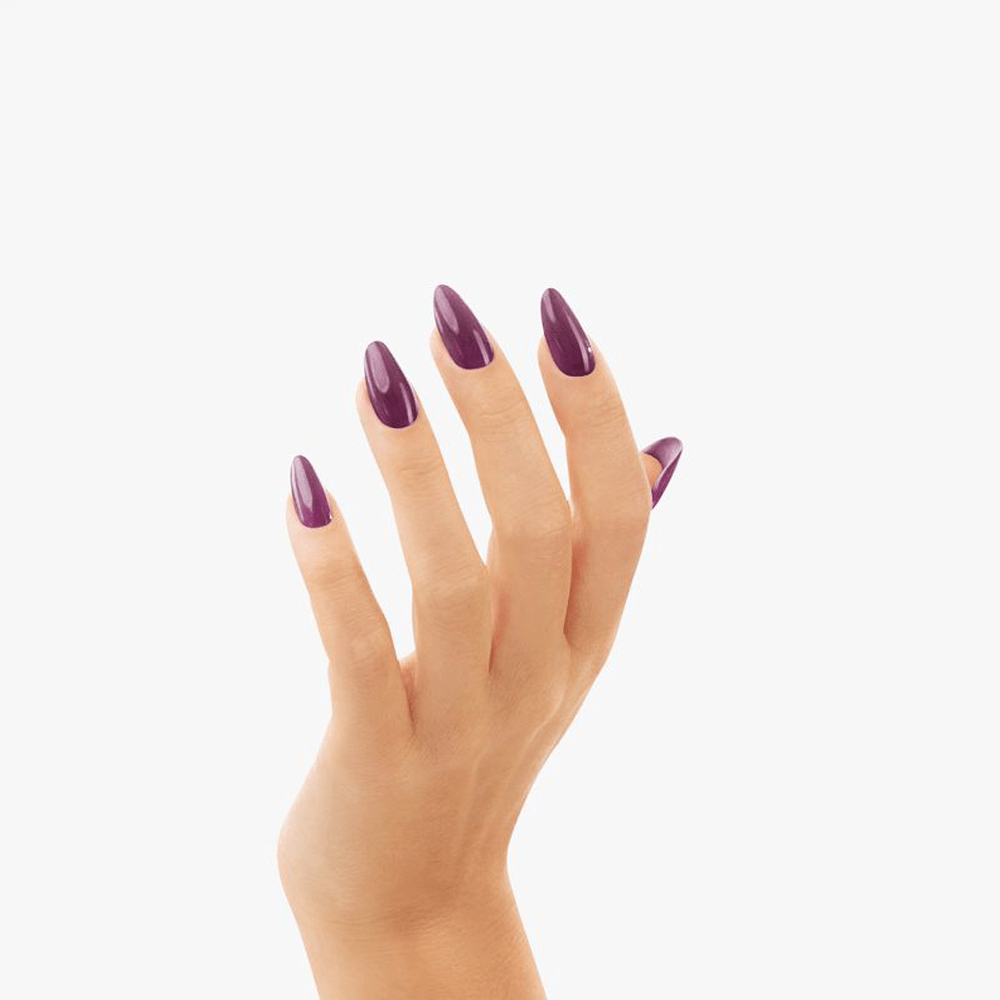 Salon Gel Polish 02 Chic Wine Hand