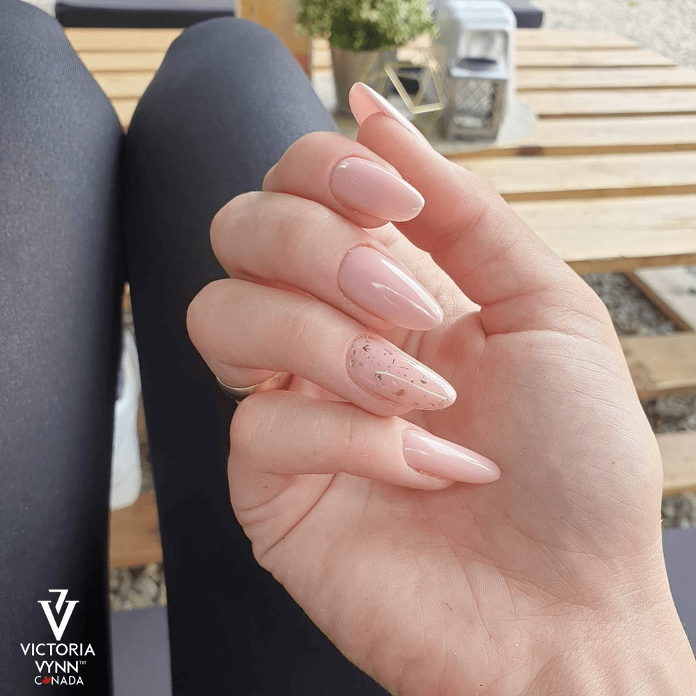 Salon Gel Polish 109 gold foil