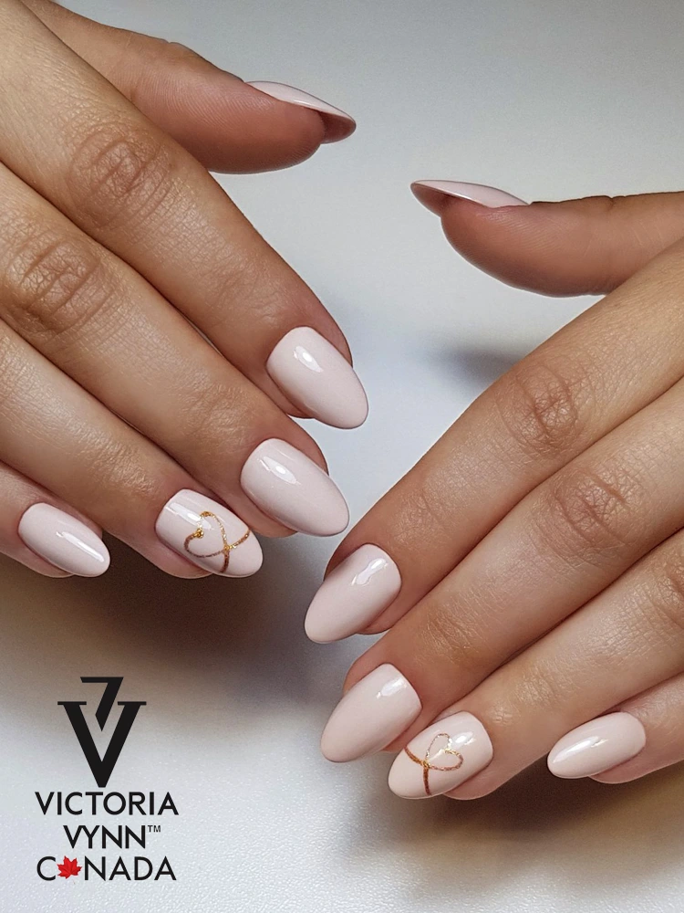 Pure Creamy Hybrid Gel Polish No. 074 Toasted Almond 4 best nude pink nails Victoria VYNN Pure Creamy Hybrid Toasted Almond 074