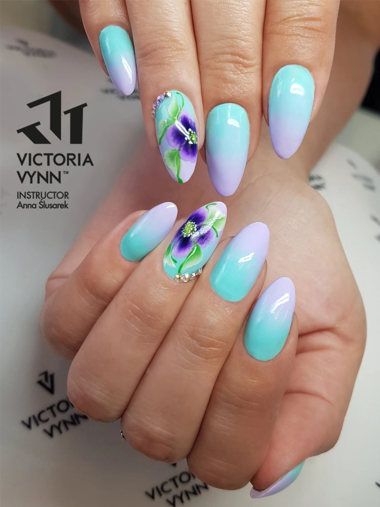 delicate pastel light purple nails Victoria VYNN Pure Creamy Hybrid 018 Milky Lilac 1 1