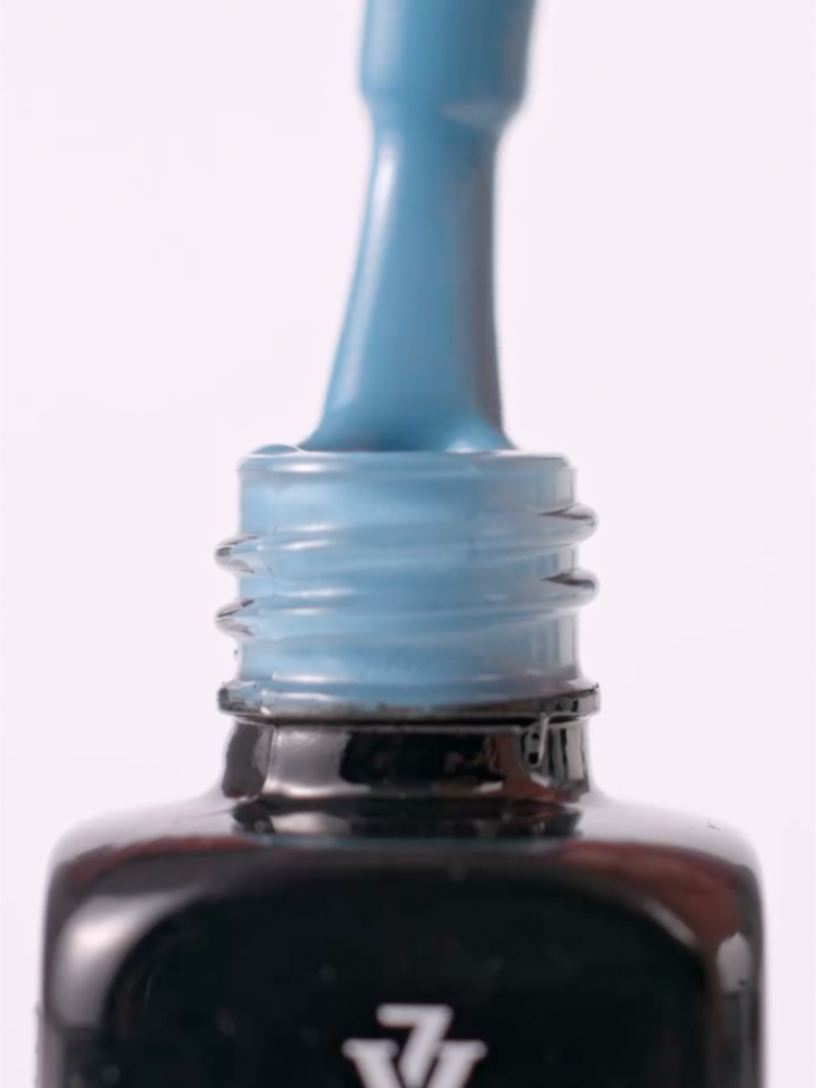 victoria vynn im woman collection gel polish no. 386 im devine 1 4