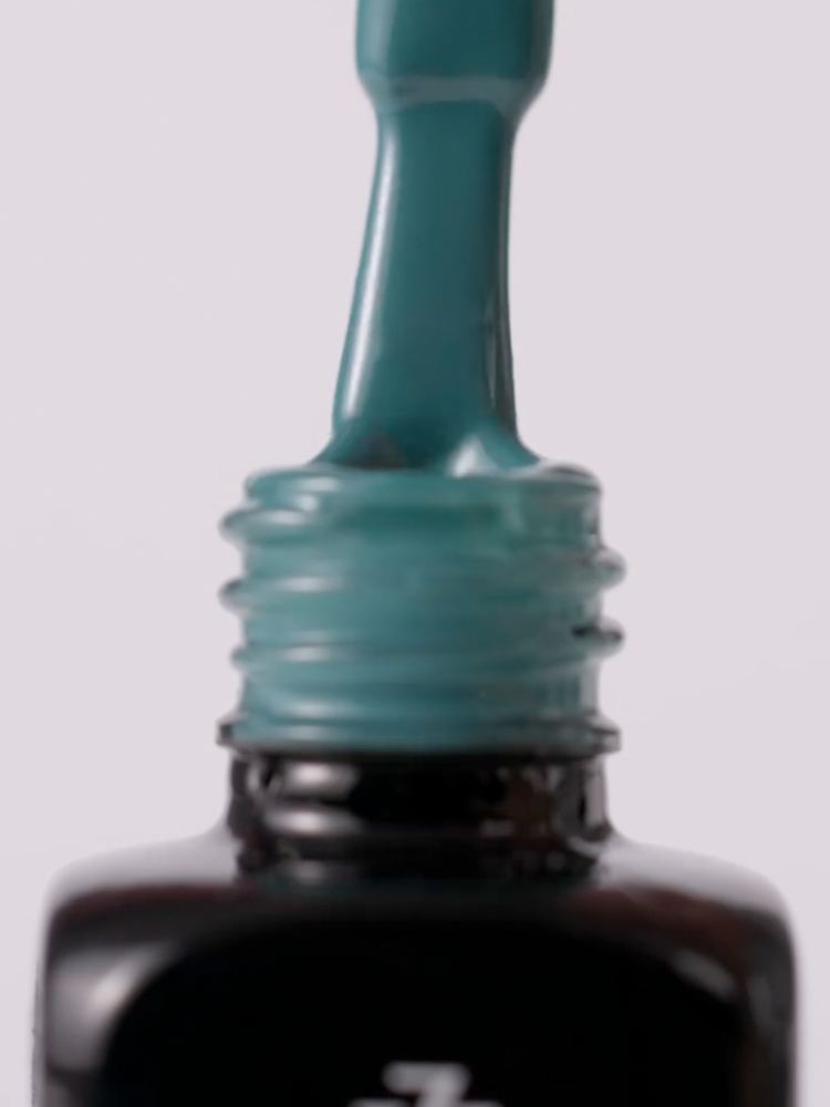 victoria vynn im woman collection gel polish no. 387 im fearless 1 3