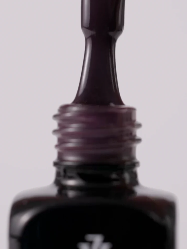 victoria vynn im woman collection gel polish no. 389 im modern 1 2